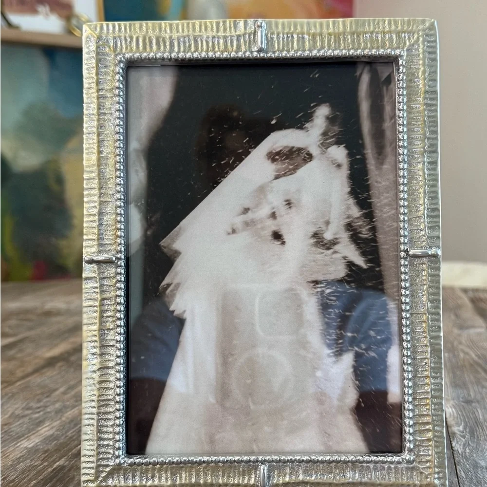 Miraposa Elegant Silver Photo Frame